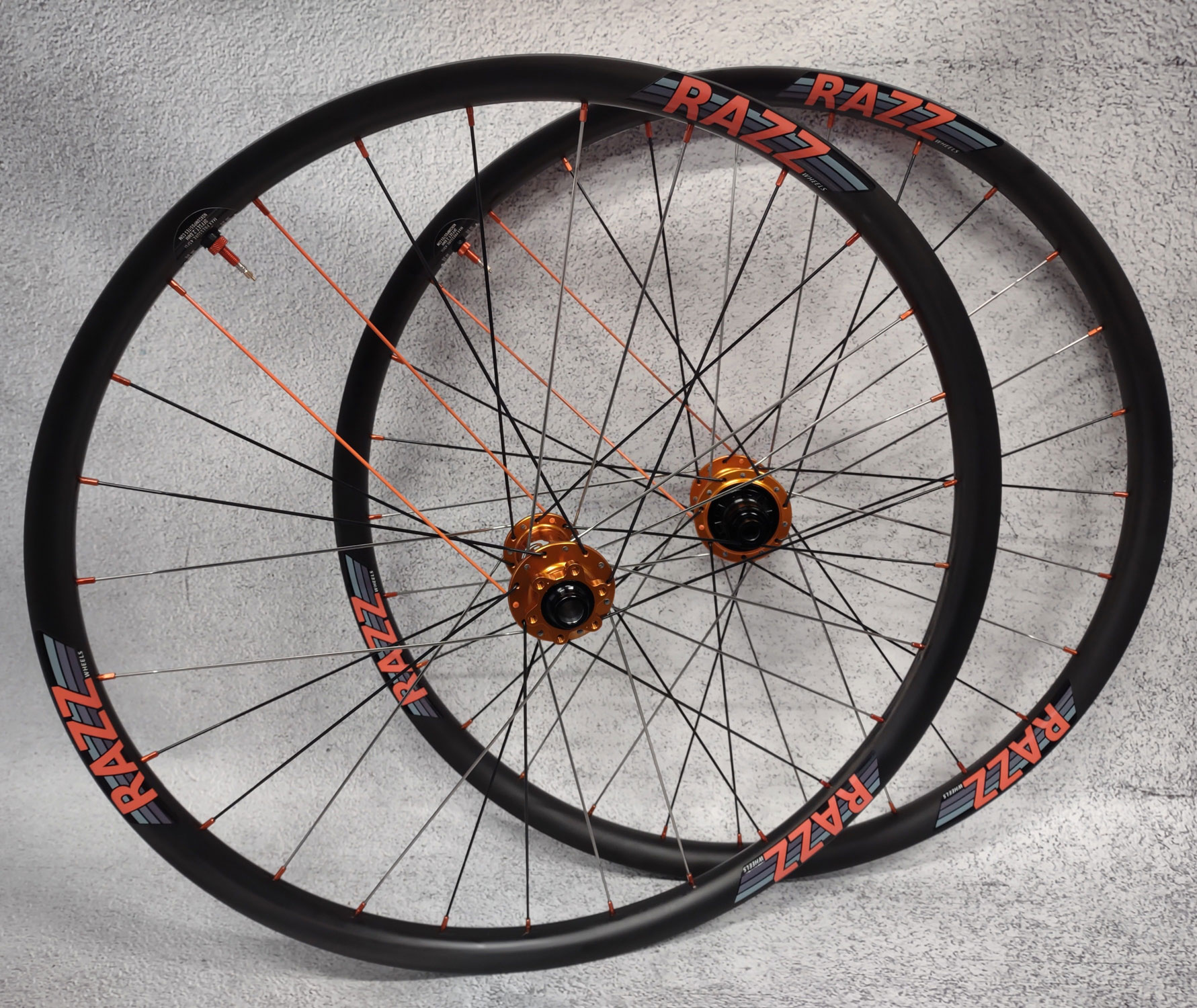 MTB wheelset completed.
